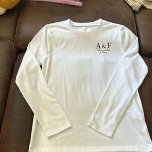 White  Abercrombie sleep tee sz 11/12